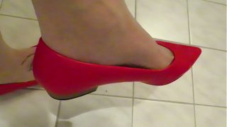 “ANDRES MACHADO” red leather kitten heels, shoeplay and dangling by Isabelle-Sandrine